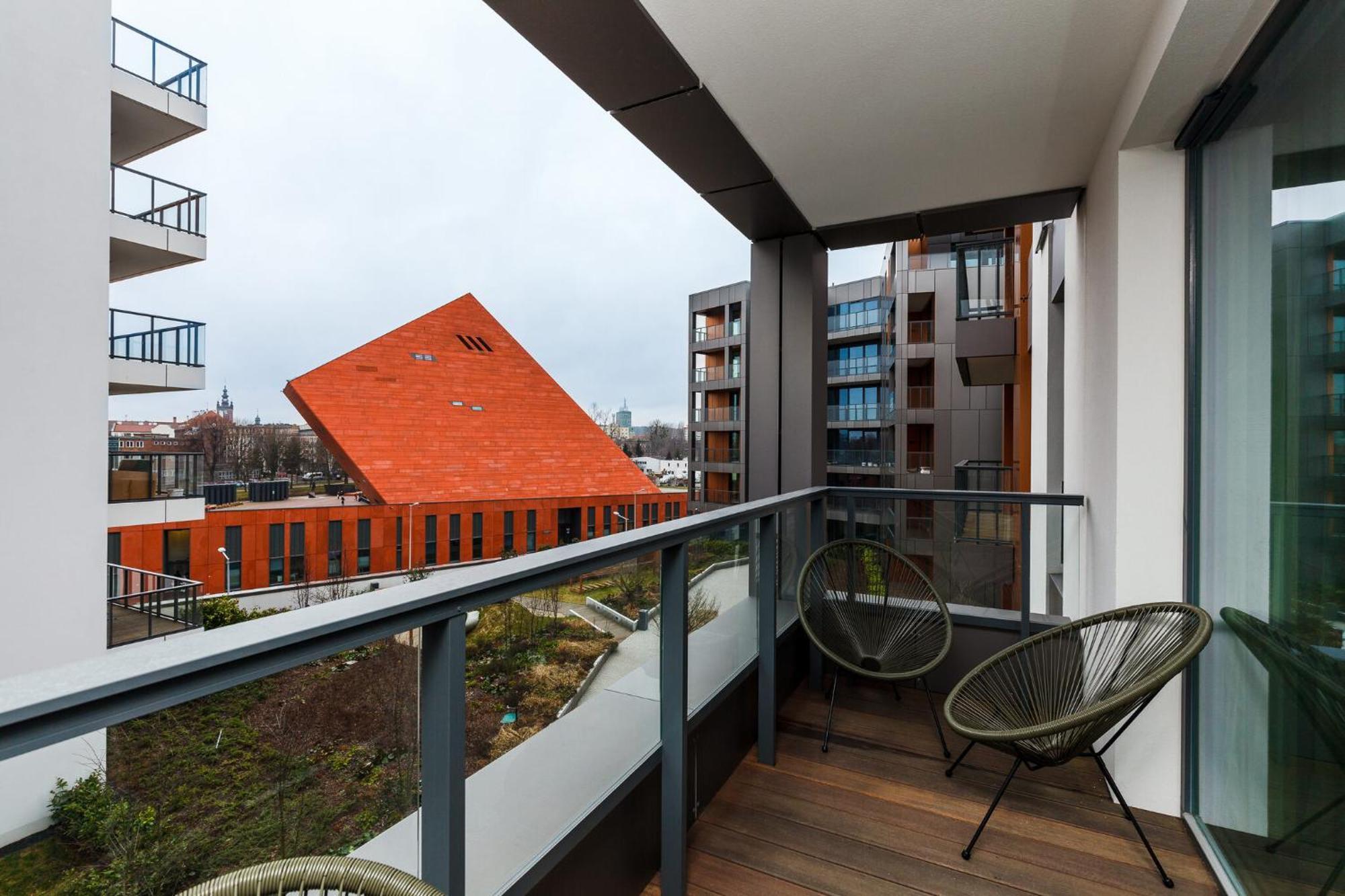 City Center - Walowa I Popieluszki By Apartmore 格但斯克 外观 照片